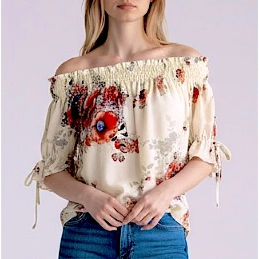 Timing Off Shoulder Floral Top (28)